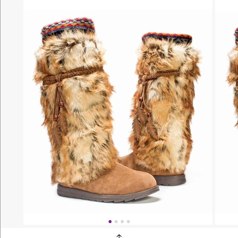 Muk luk winter boots size 6
